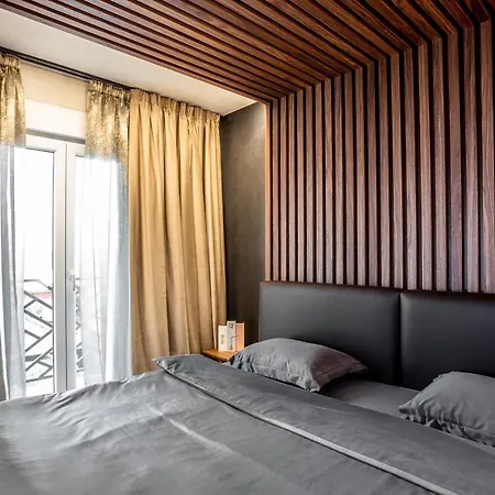 Reina Apartments Daire *